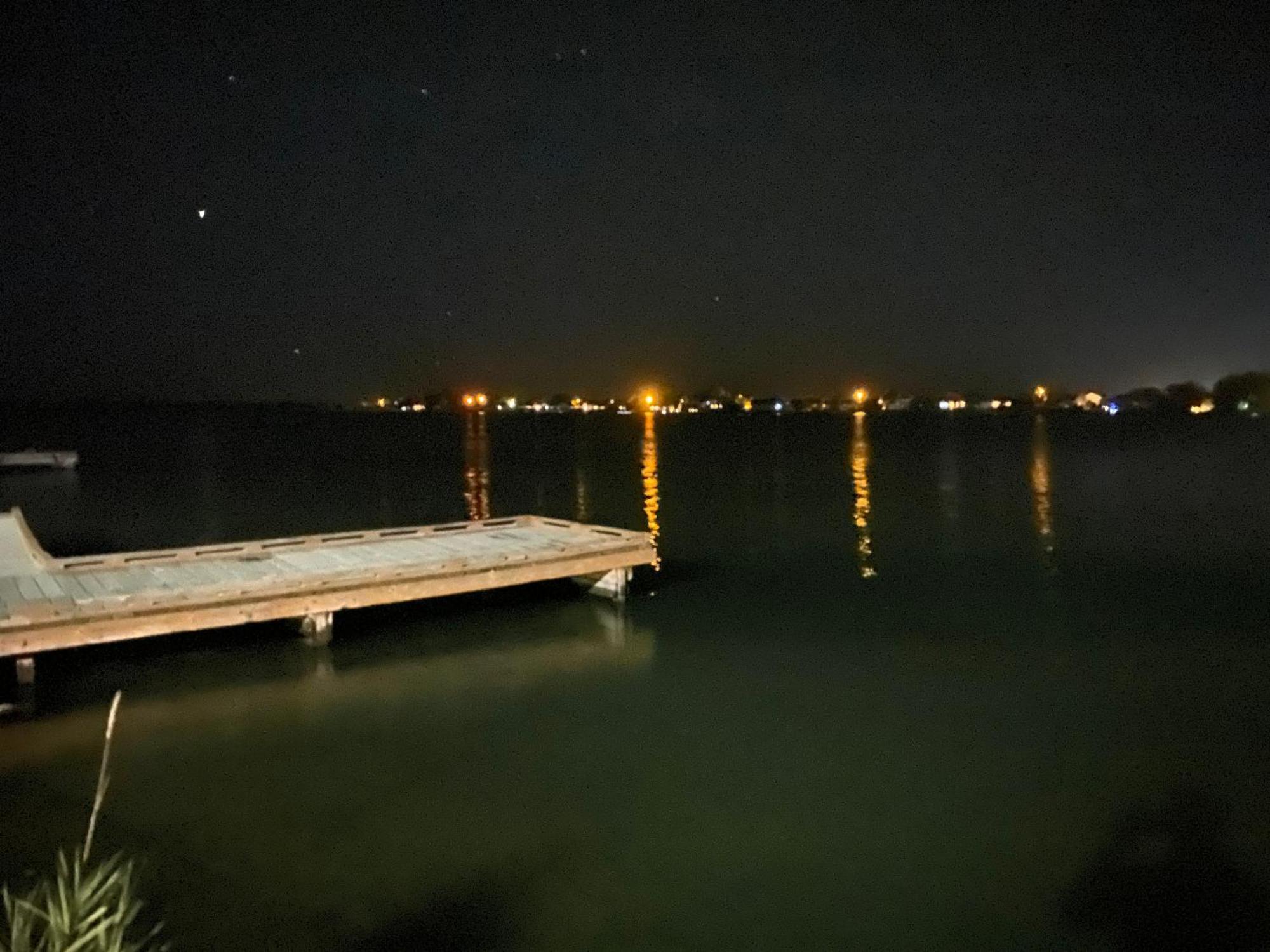 Lakeshore Inn Water Front Moses Lake Exteriör bild
